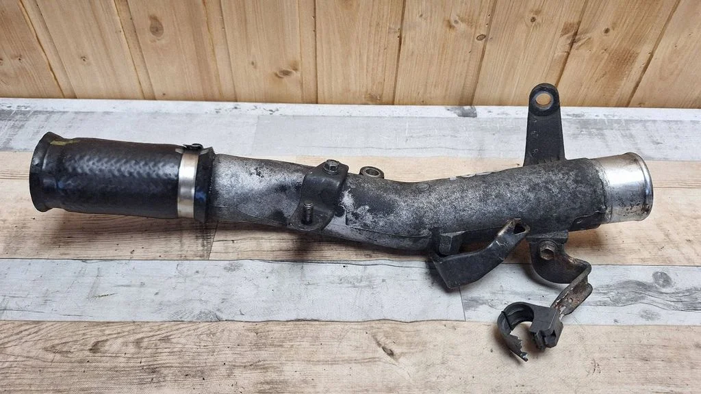 Air intake hose/pipe