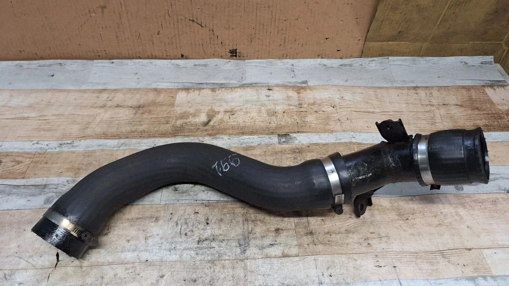 Air intake hose/pipe – Toyota Avensis T250 (2003-2006)