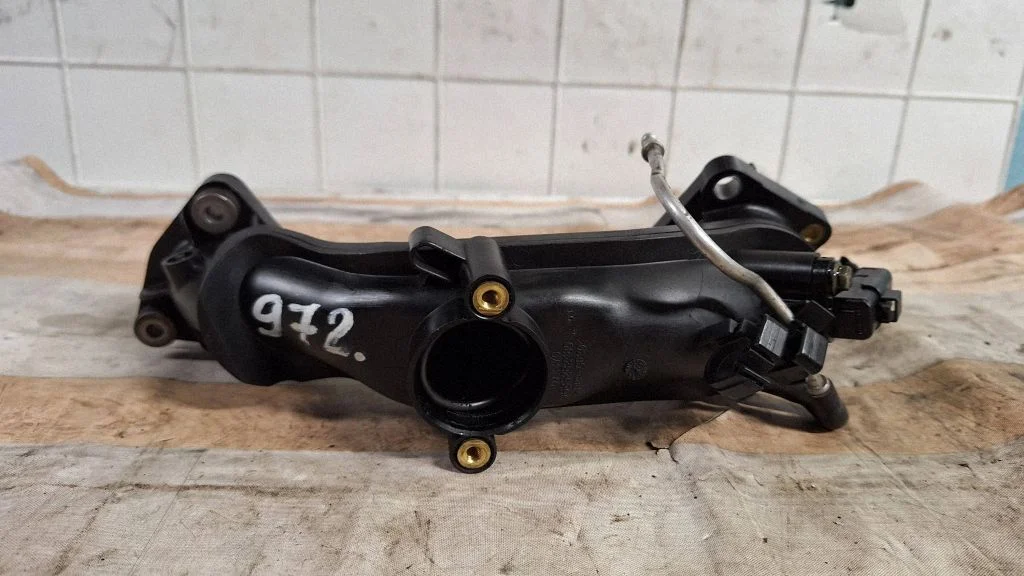 Air intake hose/pipe – Ford Fiesta (2009-2012)