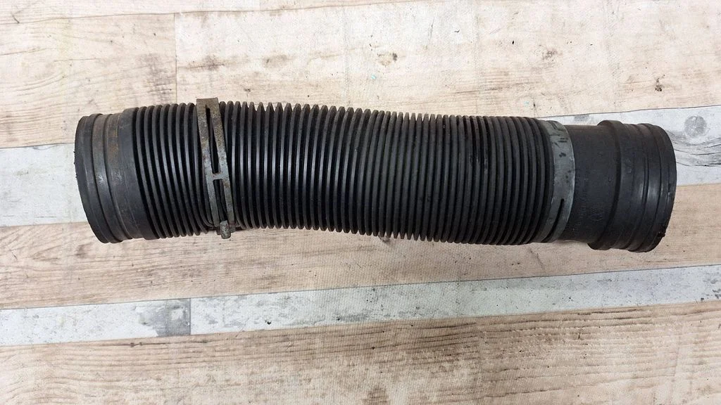Air intake hose/pipe 1J0129684J