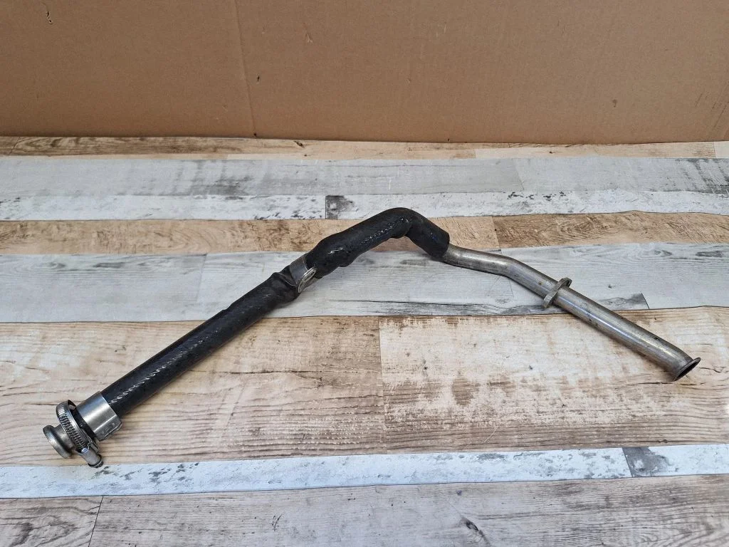 Air intake hose/pipe – BMW 7 Series F01 F02 F03 F04 (2008-2016)