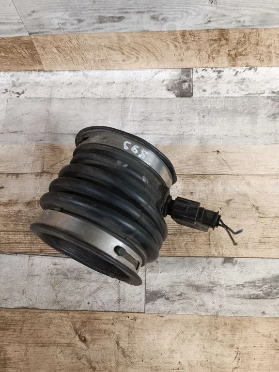 Air intake hose/pipe 05510000AB