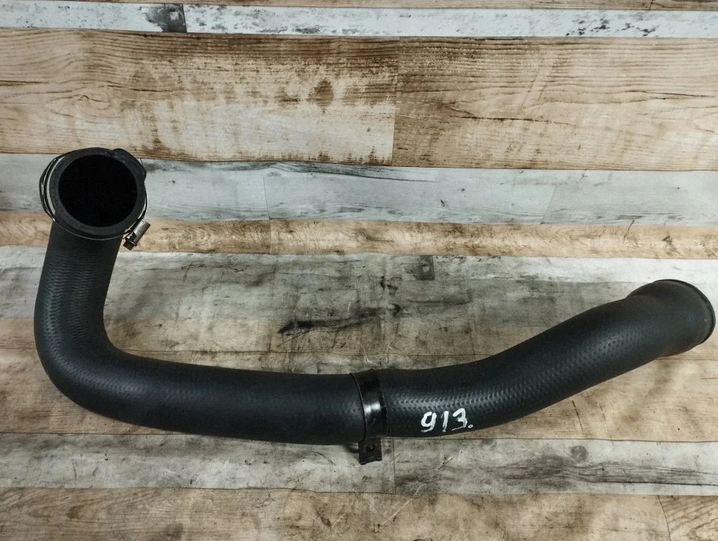Air intake hose/pipe – Peugeot 307 (2001-2005)