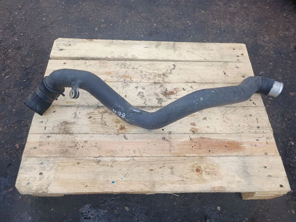 Air intake hose/pipe