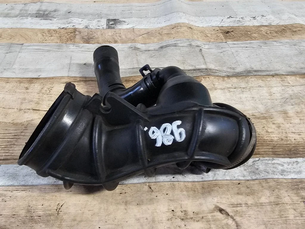 Air intake hose/pipe – Opel Zafira A (1999-2005)