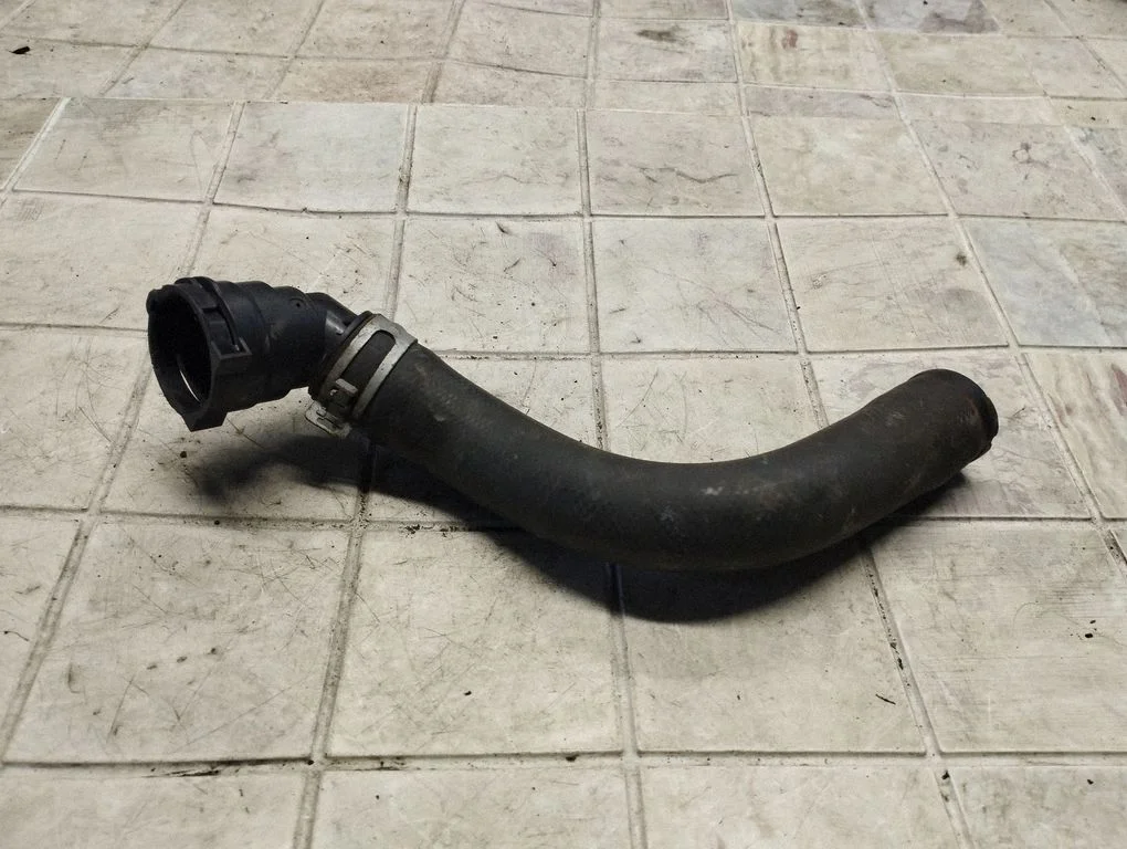 Õhu sisselaske voolik (-ud)/ toru (-d) – Hyundai Santa Fe (2000-2006)