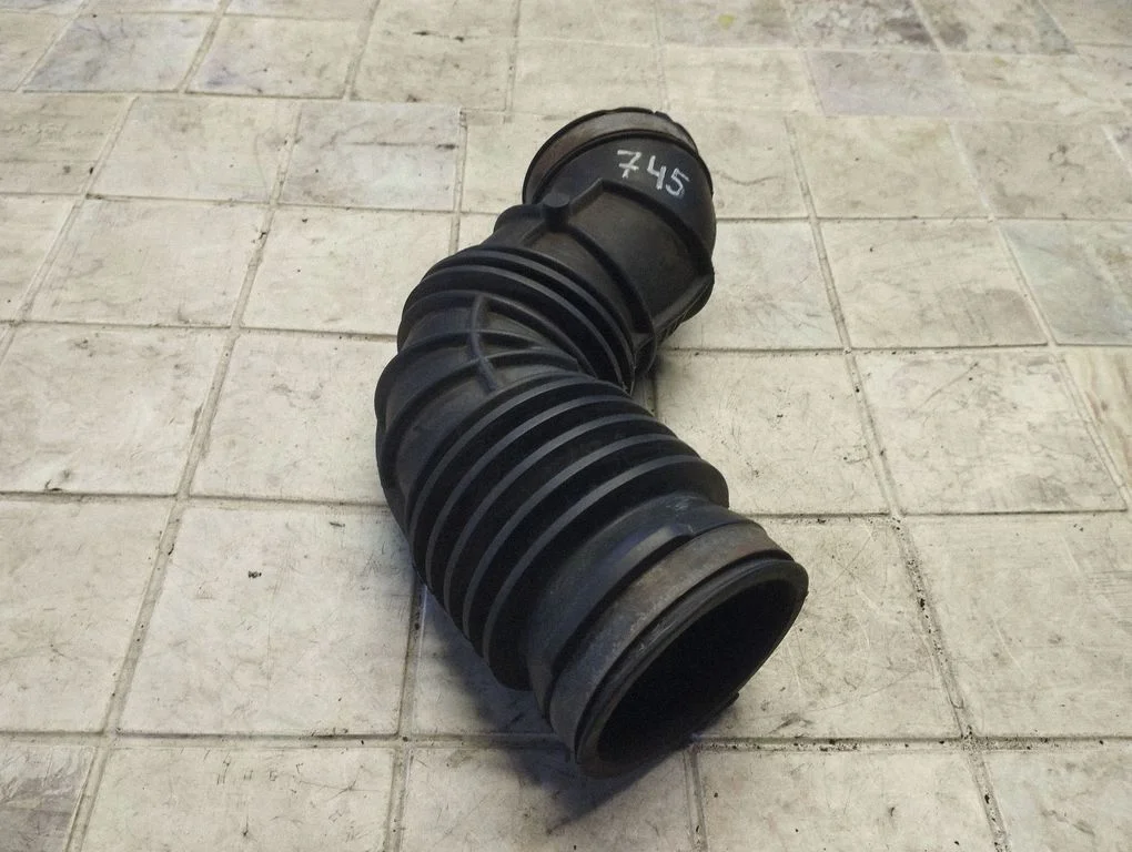 Õhu sisselaske voolik (-ud)/ toru (-d) 08649258