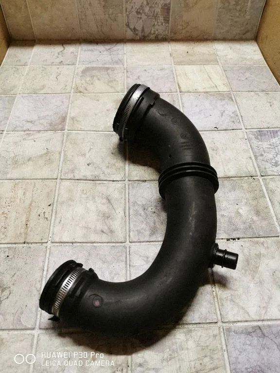 Õhu sisselaske voolik (-ud)/ toru (-d) – Renault Scenic I (1996-2003)