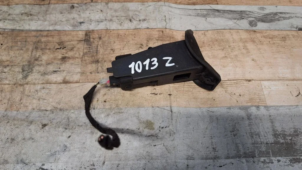 Fuel tank cap lock 13118781