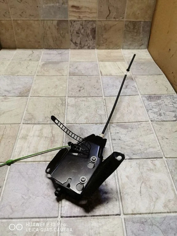 Fuel tank cap lock 40620433