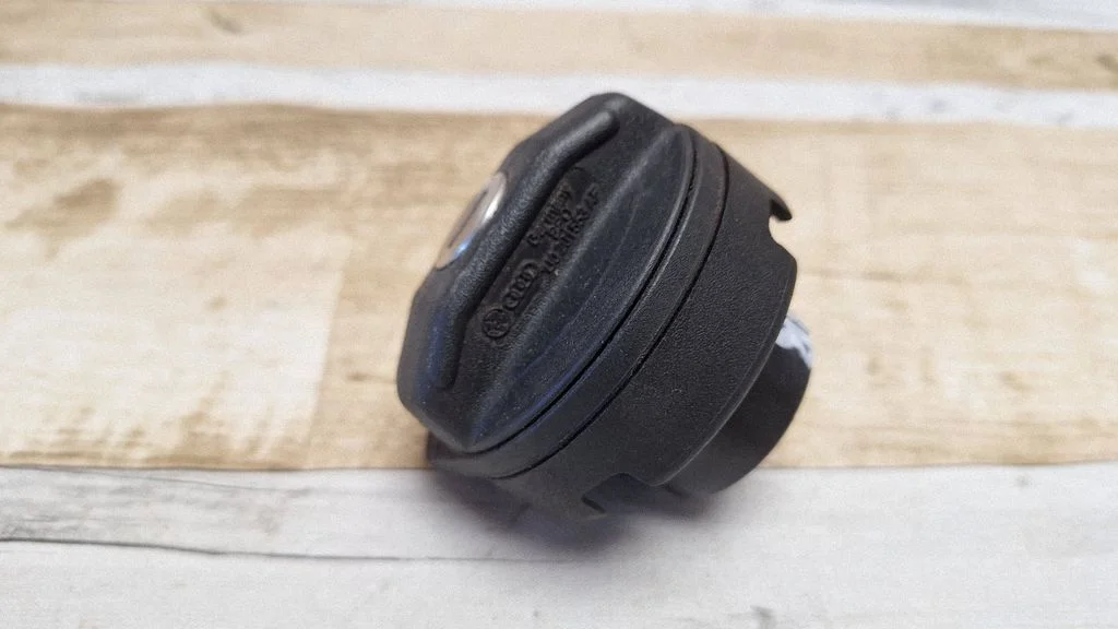 Fuel tank filler cap 1J0201553AF