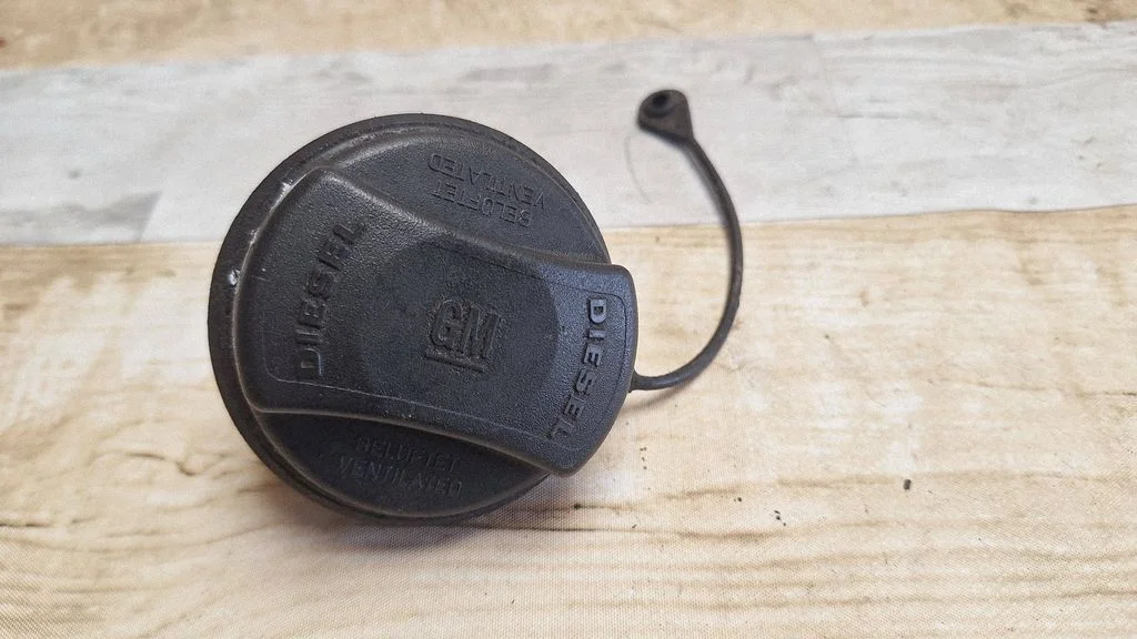 Fuel tank filler cap 13140958
