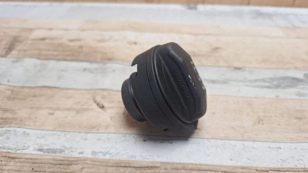 Fuel tank filler cap 1J0201553C