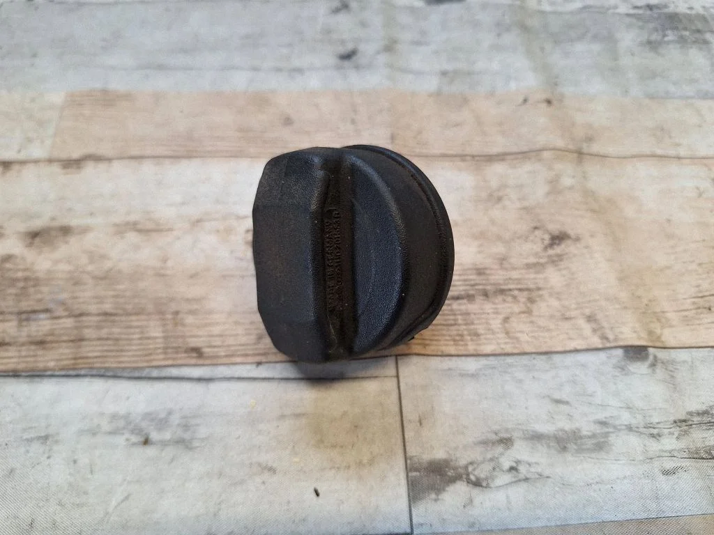 Fuel tank filler cap – Volkswagen Passat B5 (1997-2000)