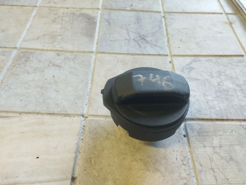 Fuel tank filler cap 1J0201553Q
