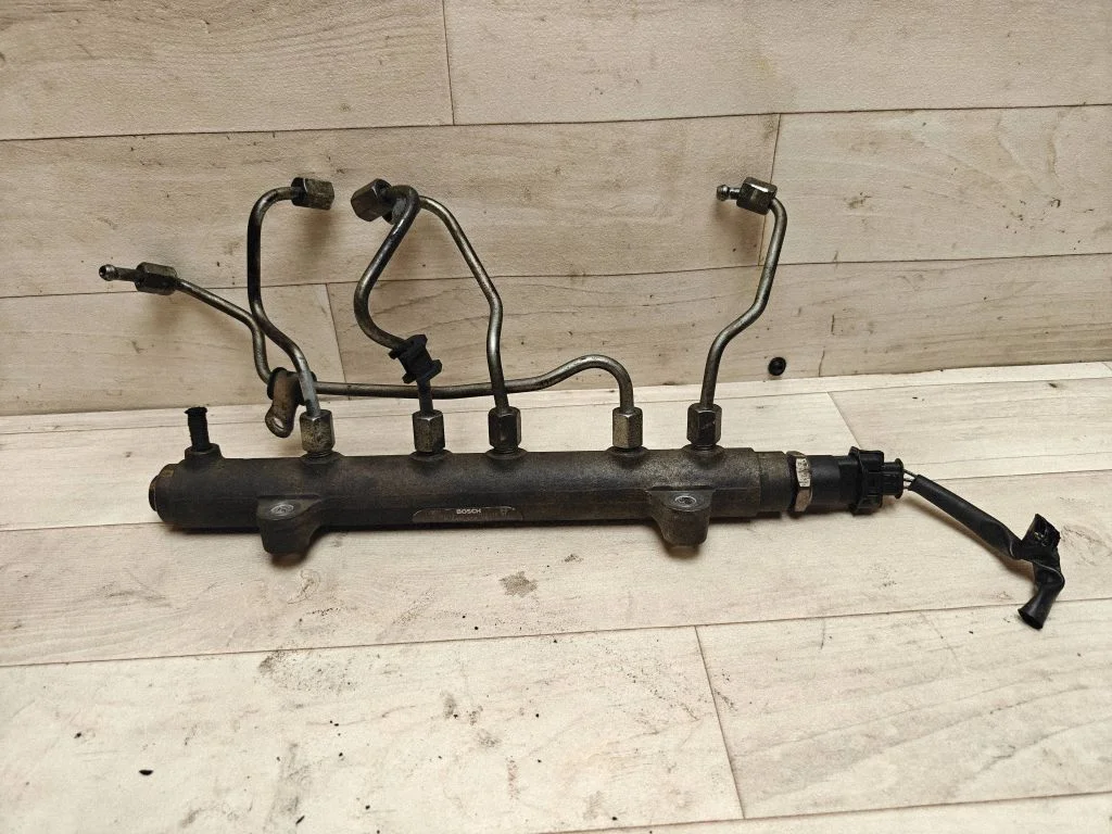 Fuel main line pipe 0445214051