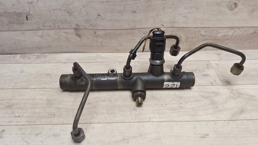 Fuel main line pipe 059130089K