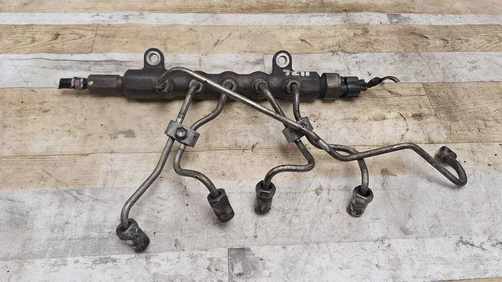 Kütuse magistraaltoru – Toyota Corolla Verso AR10 (2004-2009)