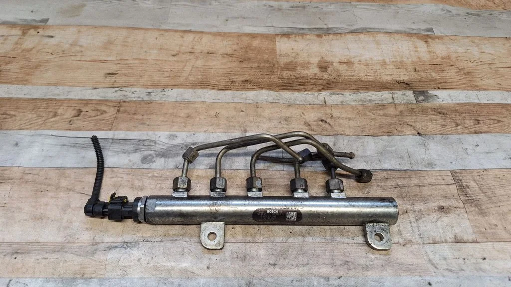 Fuel main line pipe 0445214095