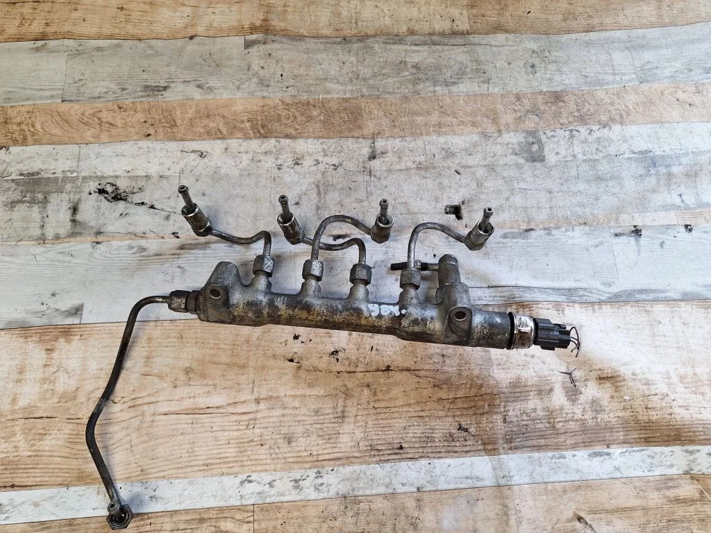Fuel main line pipe