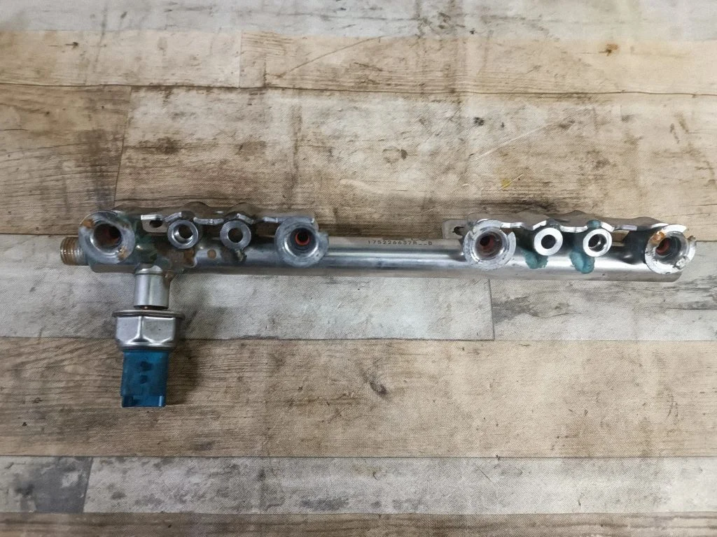 Fuel main line pipe 175226637R