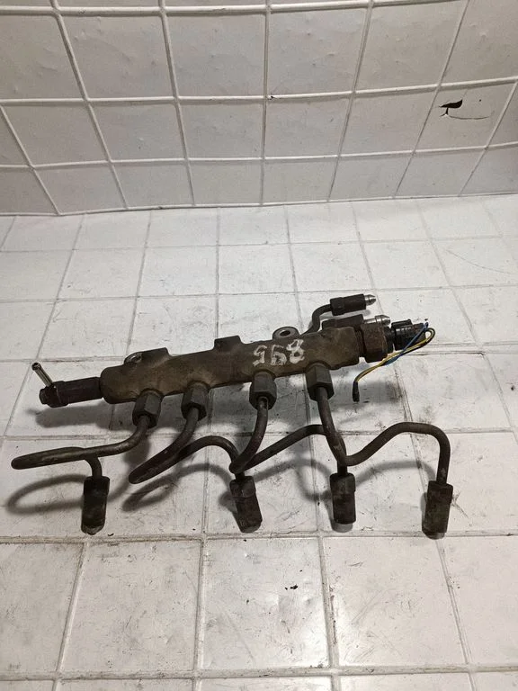 Fuel main line pipe