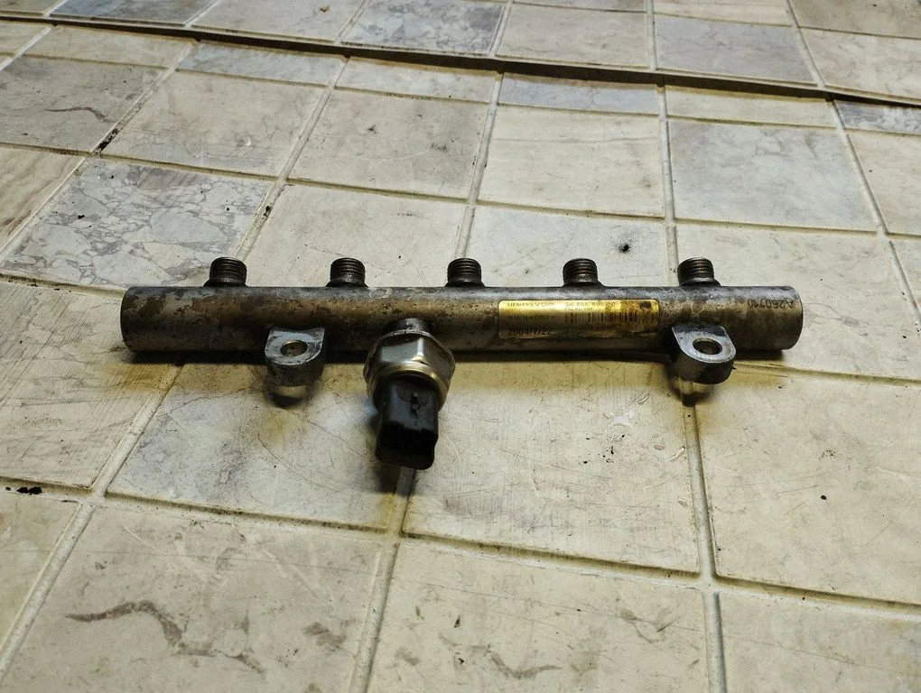 Kütuse magistraaltoru 9645689580