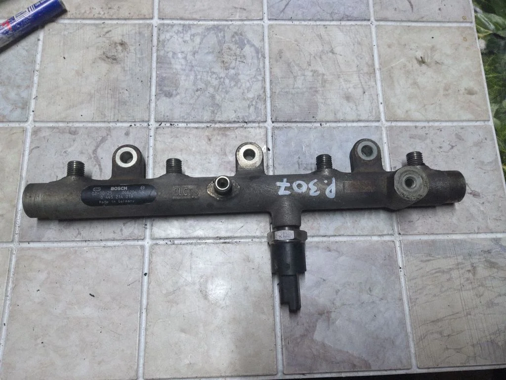 Fuel main line pipe 0445214019