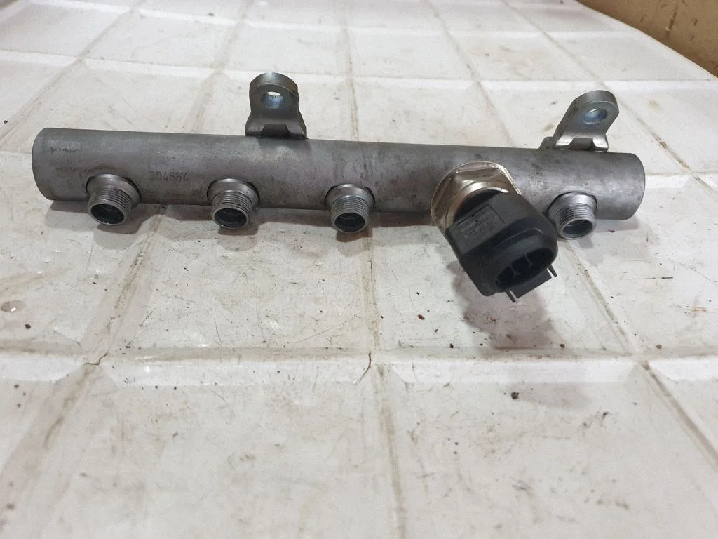 Fuel main line pipe 059130089AB