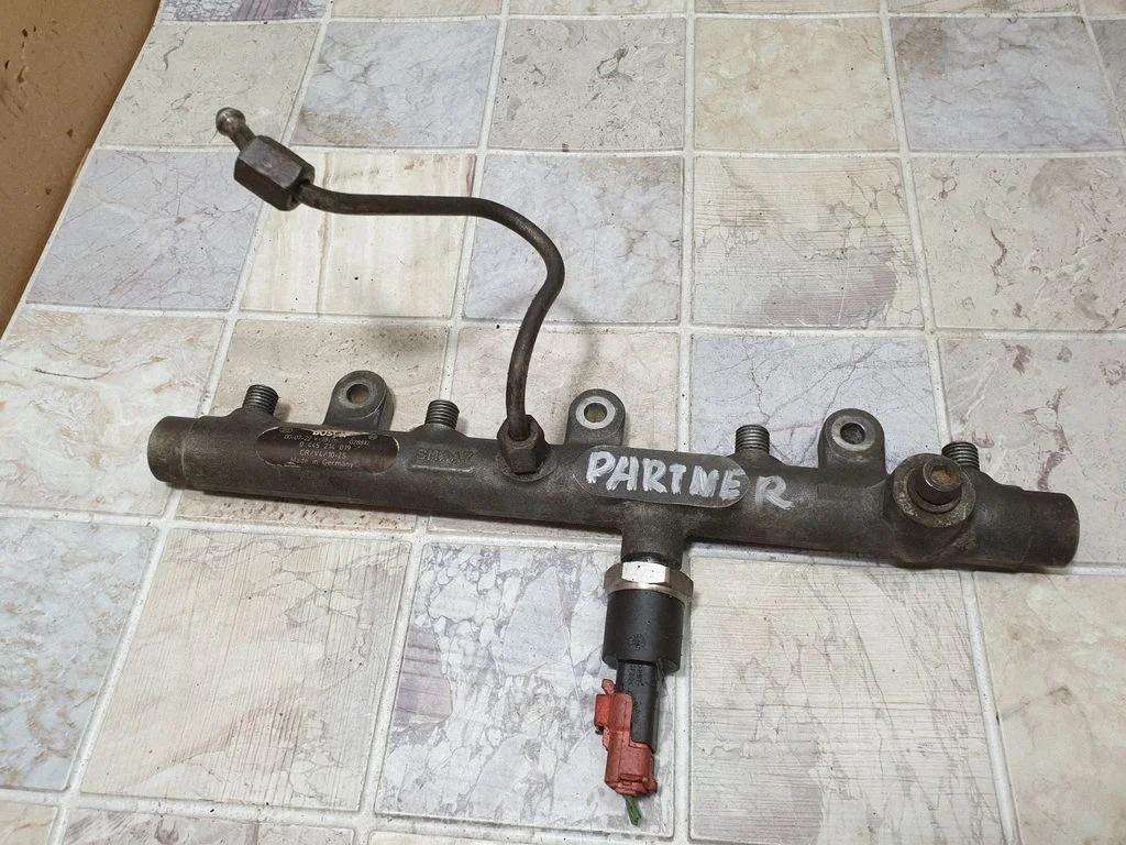Fuel main line pipe 0445214019