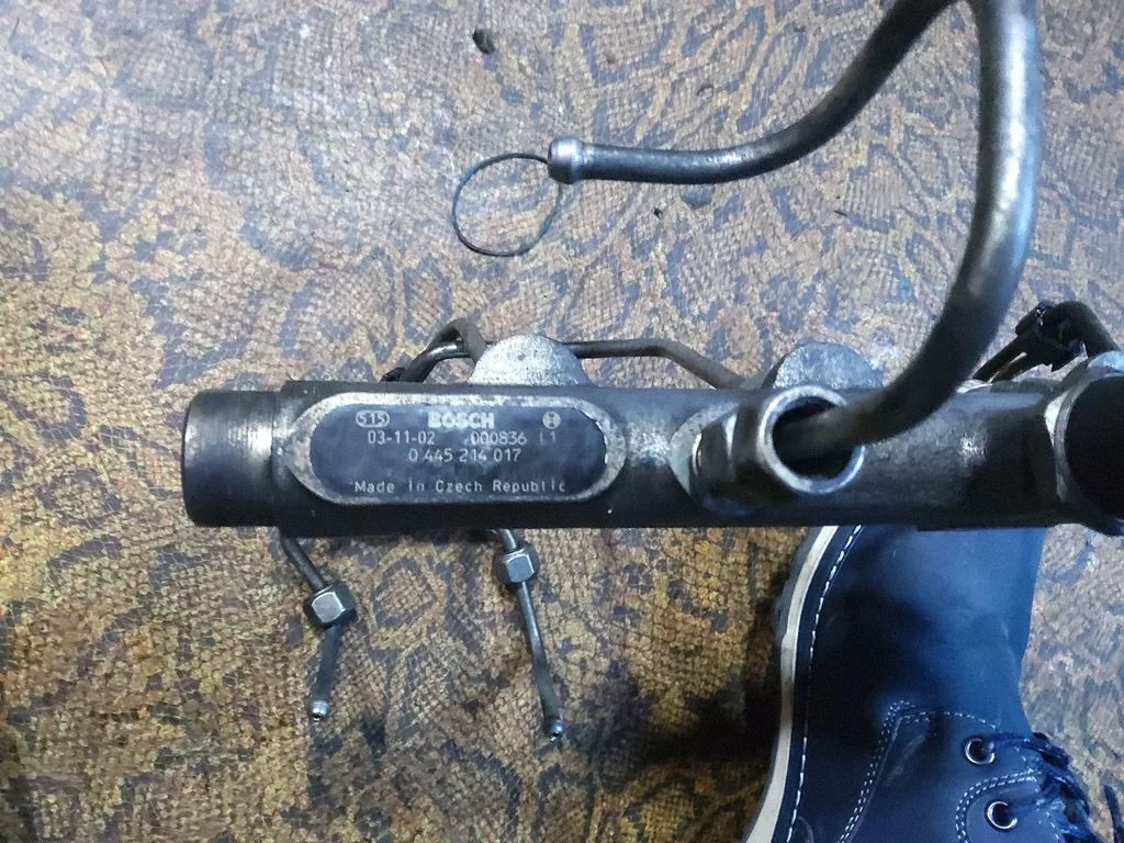 Fuel main line pipe 0445214017