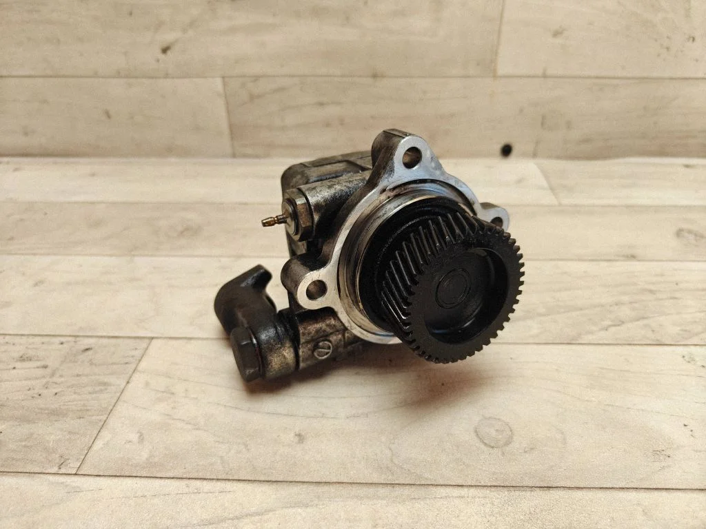 Fuel injection high pressure pump