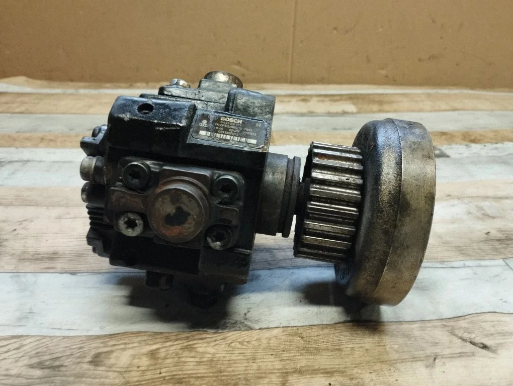 Fuel injection high pressure pump 059130755S