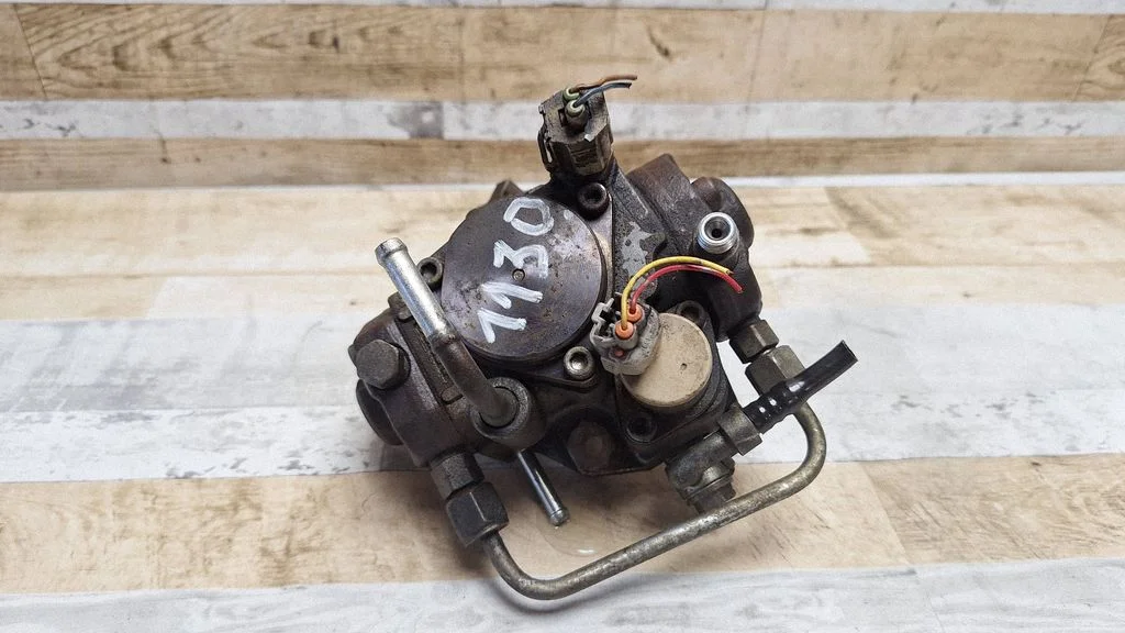 Fuel injection high pressure pump – Toyota Corolla Verso AR10 (2004-2009)