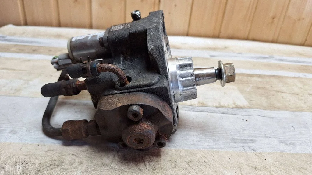 Fuel injection high pressure pump – Toyota Avensis T250 (2003-2006)