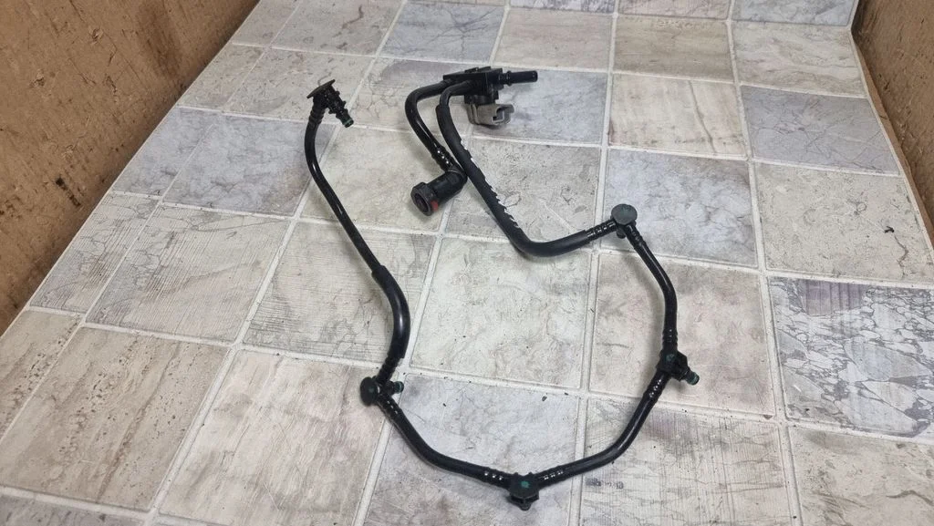 Fuel injector supply line/pipe – Renault Scenic II - Grand scenic II (2003-2006)