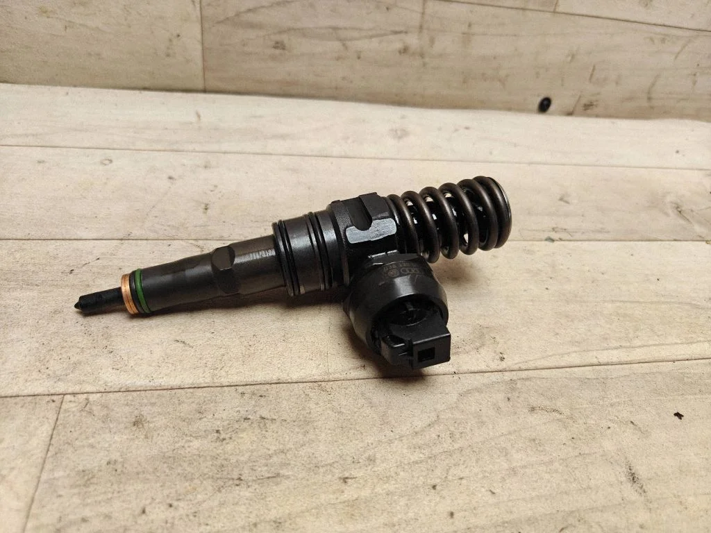 Fuel injector 038130073AG