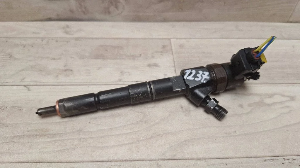 Fuel injector – Opel Insignia A (2008-2017)