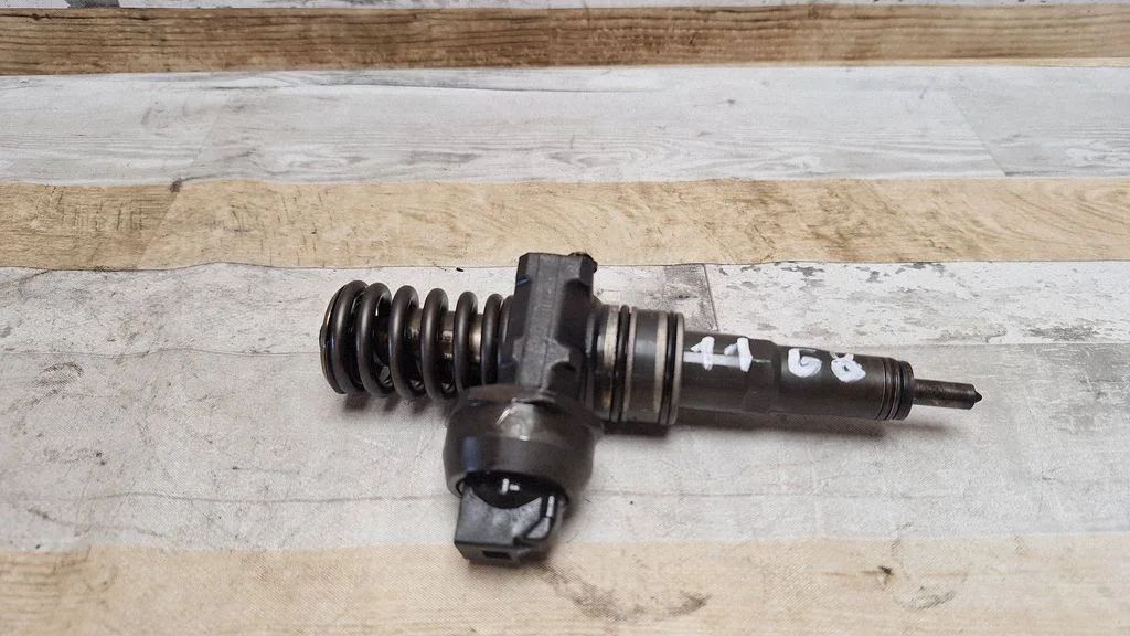Fuel injector – Volkswagen Transporter - Caravelle T5 (2003-2015)