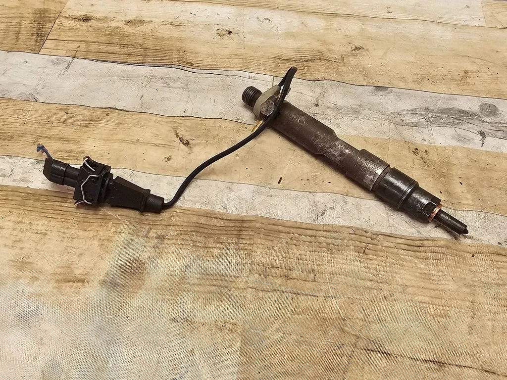Fuel injector 028130202Q