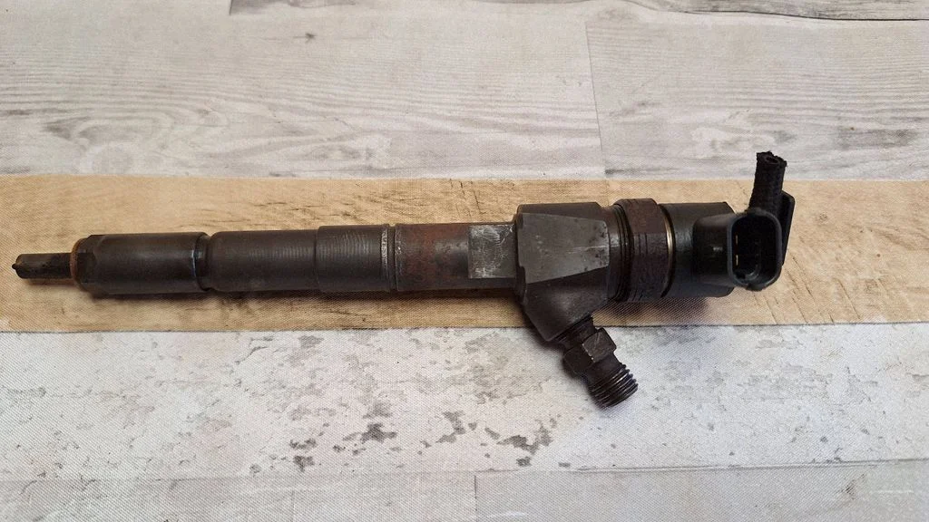 Fuel injector – Opel Insignia A (2008-2017)