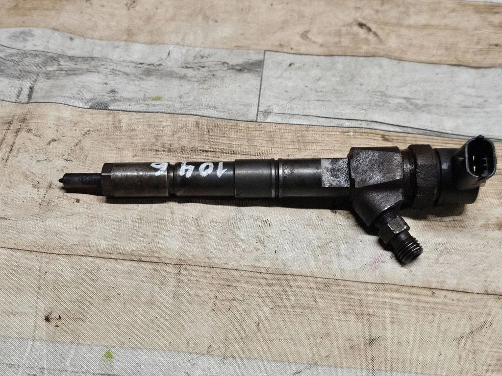 Fuel injector 0445110151