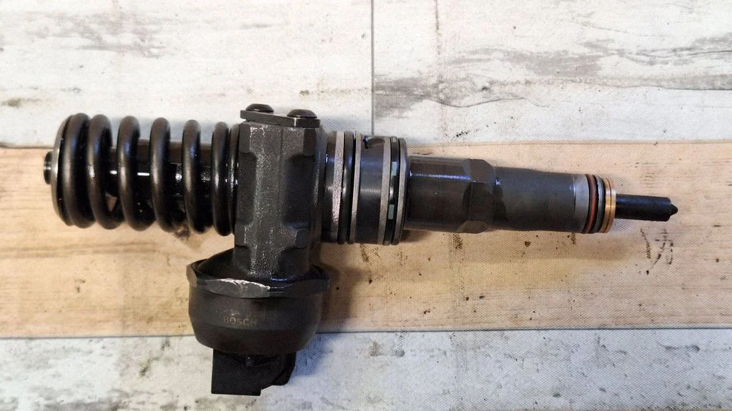 Fuel injector 036130073BA