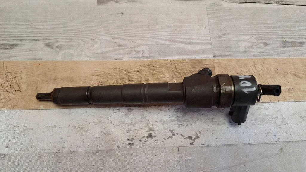 Fuel injector – Opel Insignia A (2008-2017)