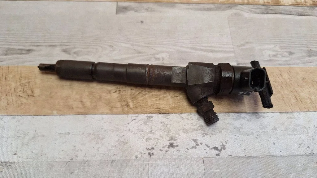 Fuel injector – Opel Insignia A (2008-2017)