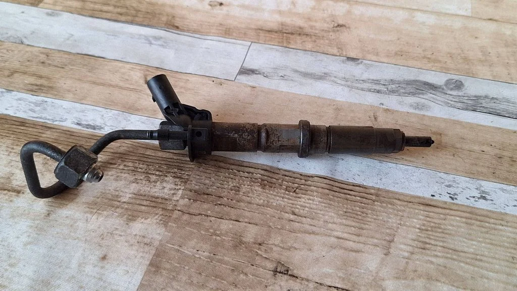 Fuel injector 0445115029