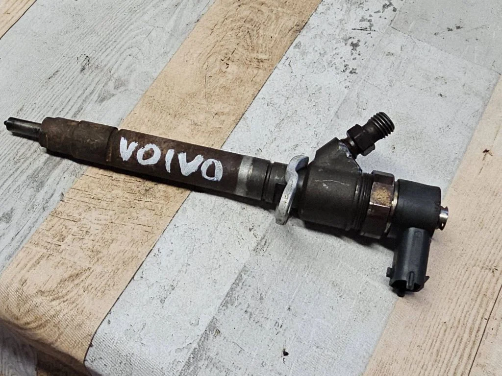Fuel injector 0445110298