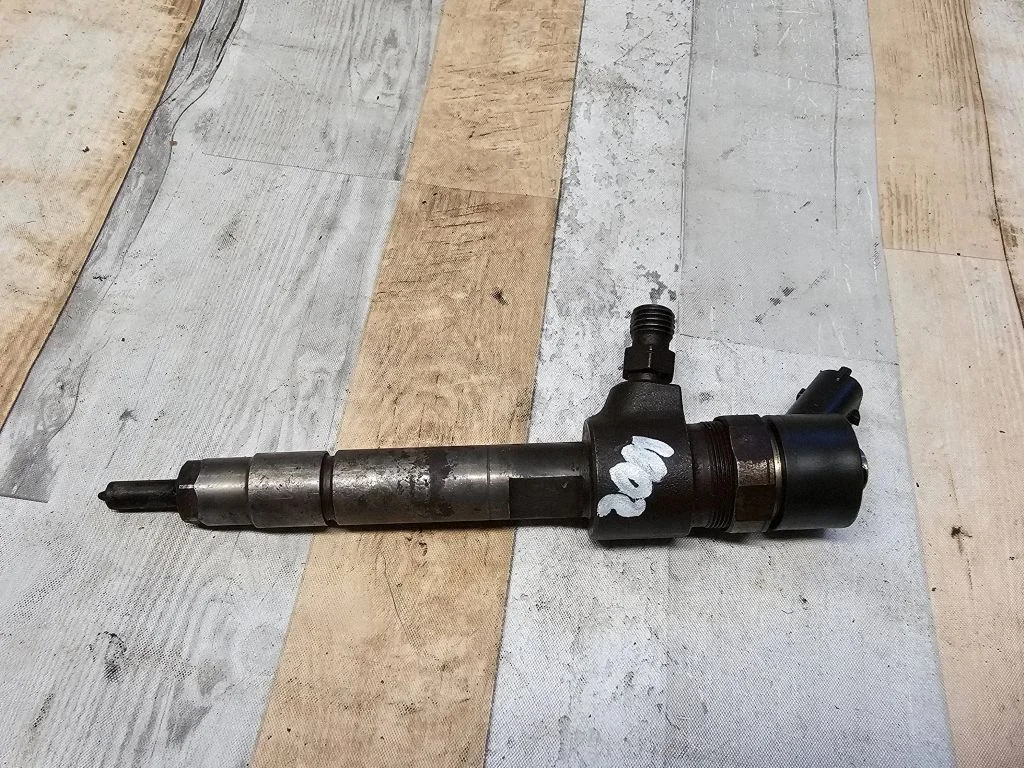 Fuel injector – Opel Vectra C (2005-2009)