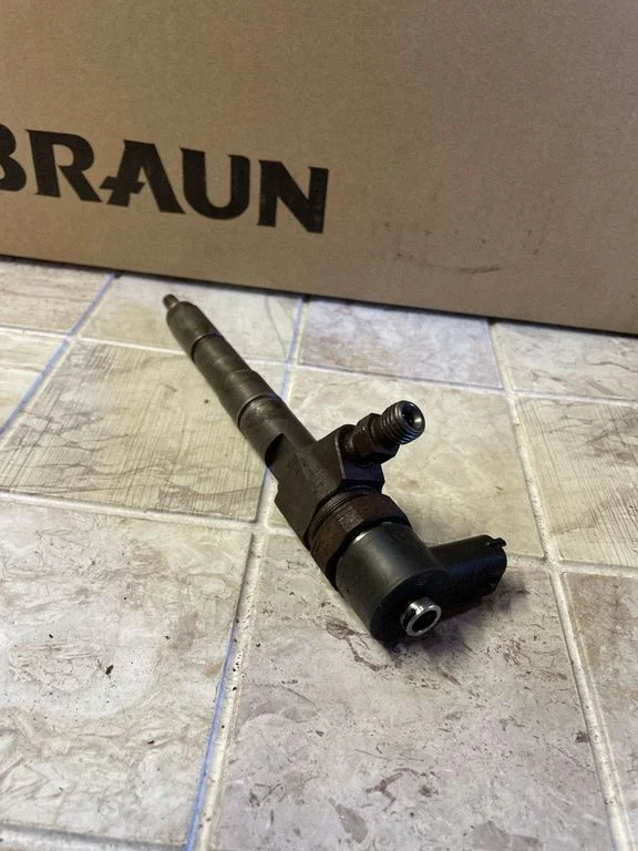 Fuel injector 0986435104