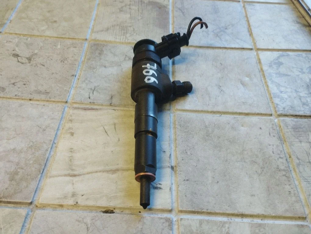 Sprausla (-as) (inžektors (-i)) 0445110135